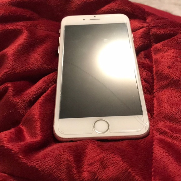 iPhone 6S - Picture 3 of 3